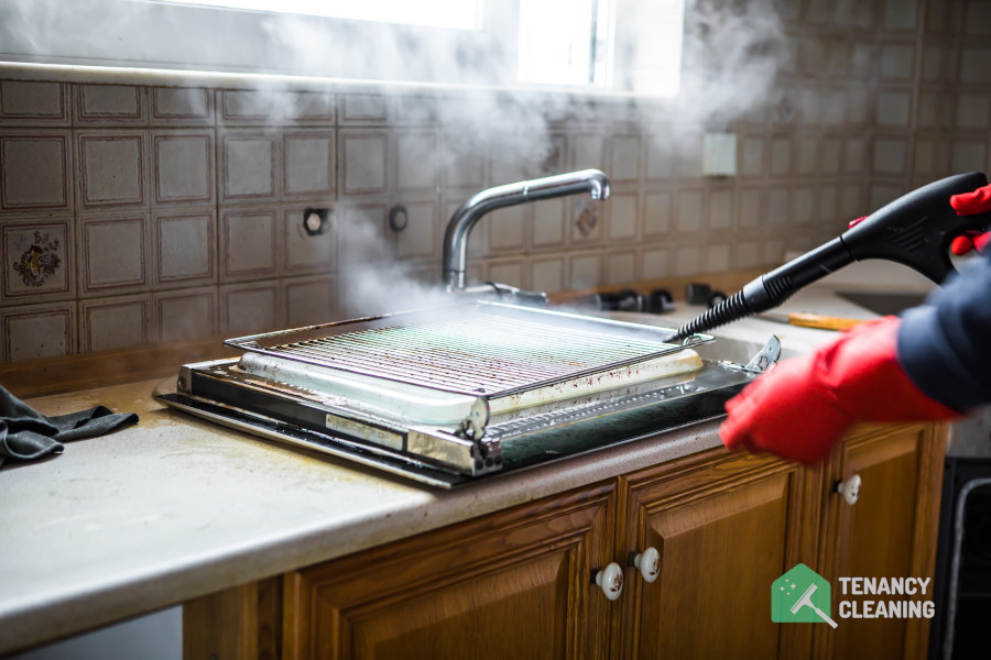 Kitchen cleaning as part of End of Lease